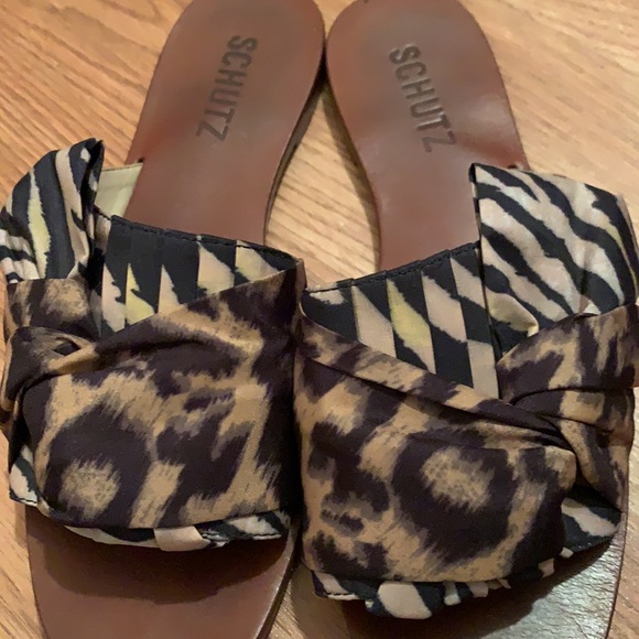 Schutz slides size 6 leopard print detailing - Picture 2 of 4